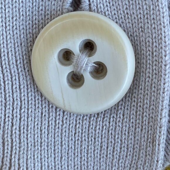 đ§„CAbiâXSâRoarâButton DownâCardiganâYellowâAnimalâPrintâNWOT - Picture 4 of 10